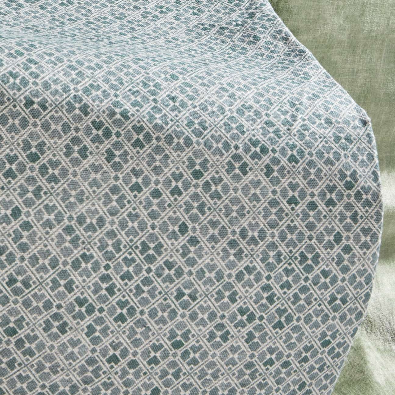 A versatile green for lovers of subtle pattern