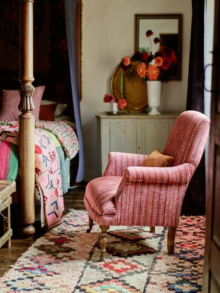 From bold statements to timeless comfort. Discover your perfect handmade armchair.