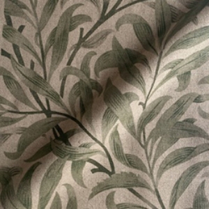 Spill Resistant V&A Willow Bough Large: Light Green