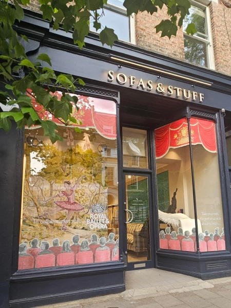 Plan your visit to our new Islington, London showroom.