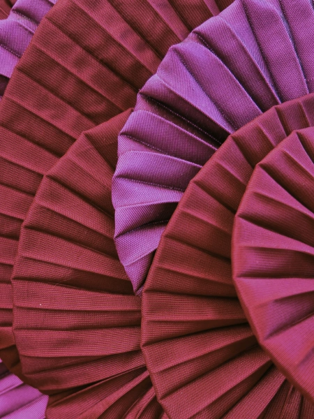 Order up to 6 free fabric samples and explore colour, texture and creative expression.