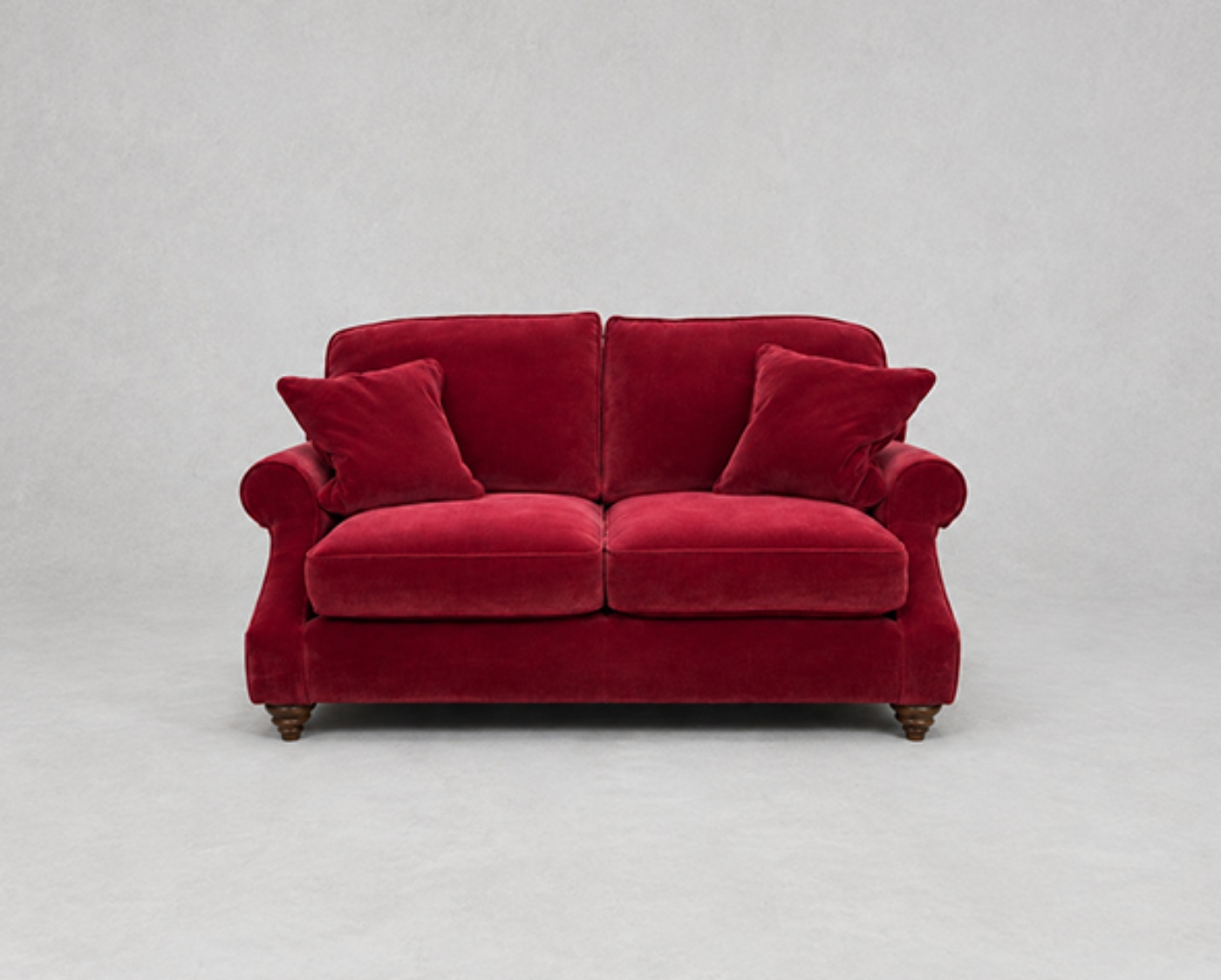 Outlet West Sussex: St Mawes 2.5 seater sofa in Warwick Manolo Velvet Carmine