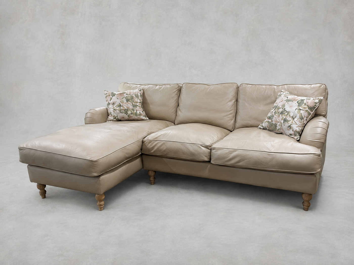 Outlet Manchester: Alwinton chaise RHF in Crest Leather Shelley Pebble