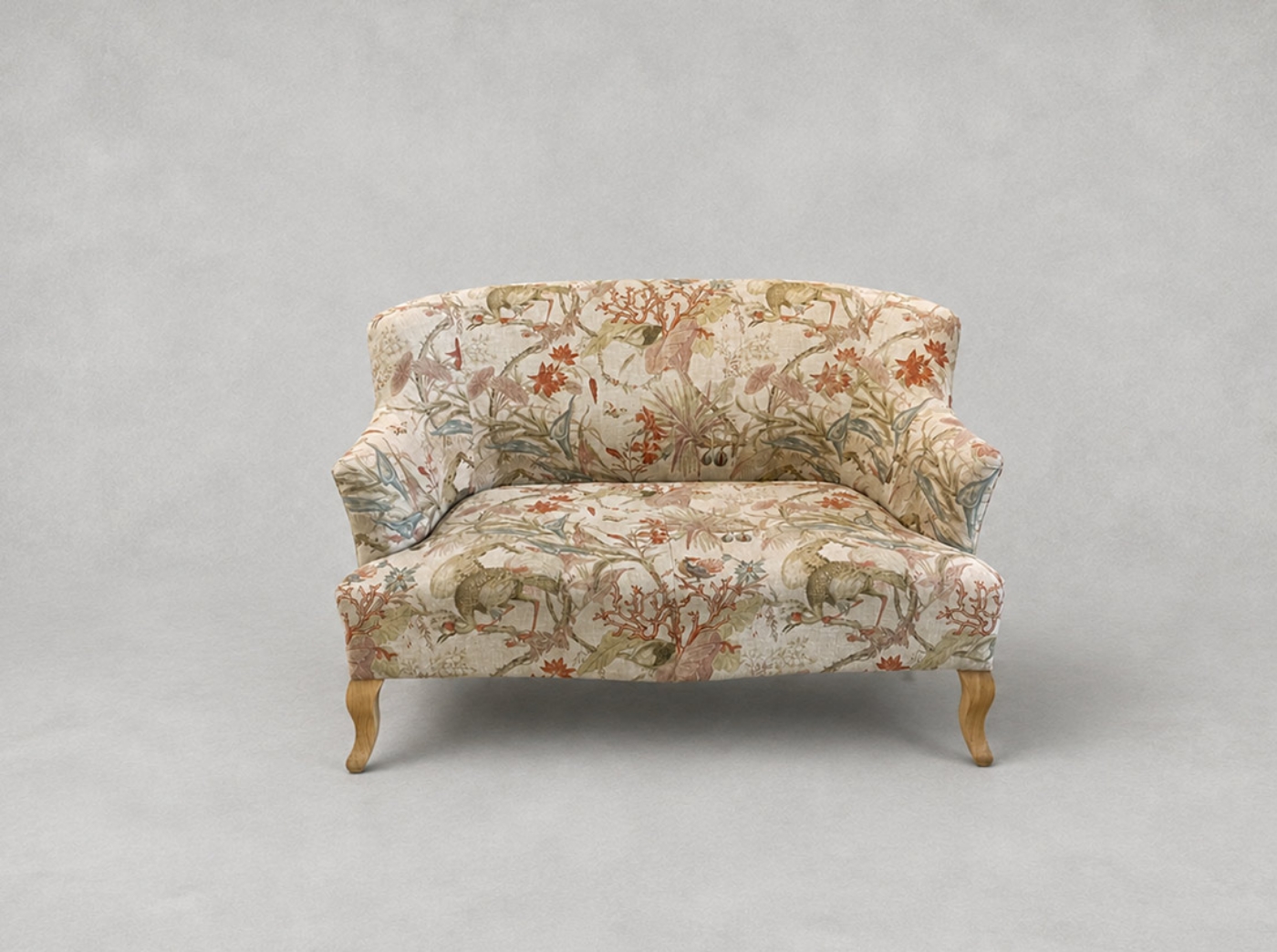 Outlet Henley-on-Thames: Grassington 2 seater sofa in Floral Linen Lily Pad Vermillion