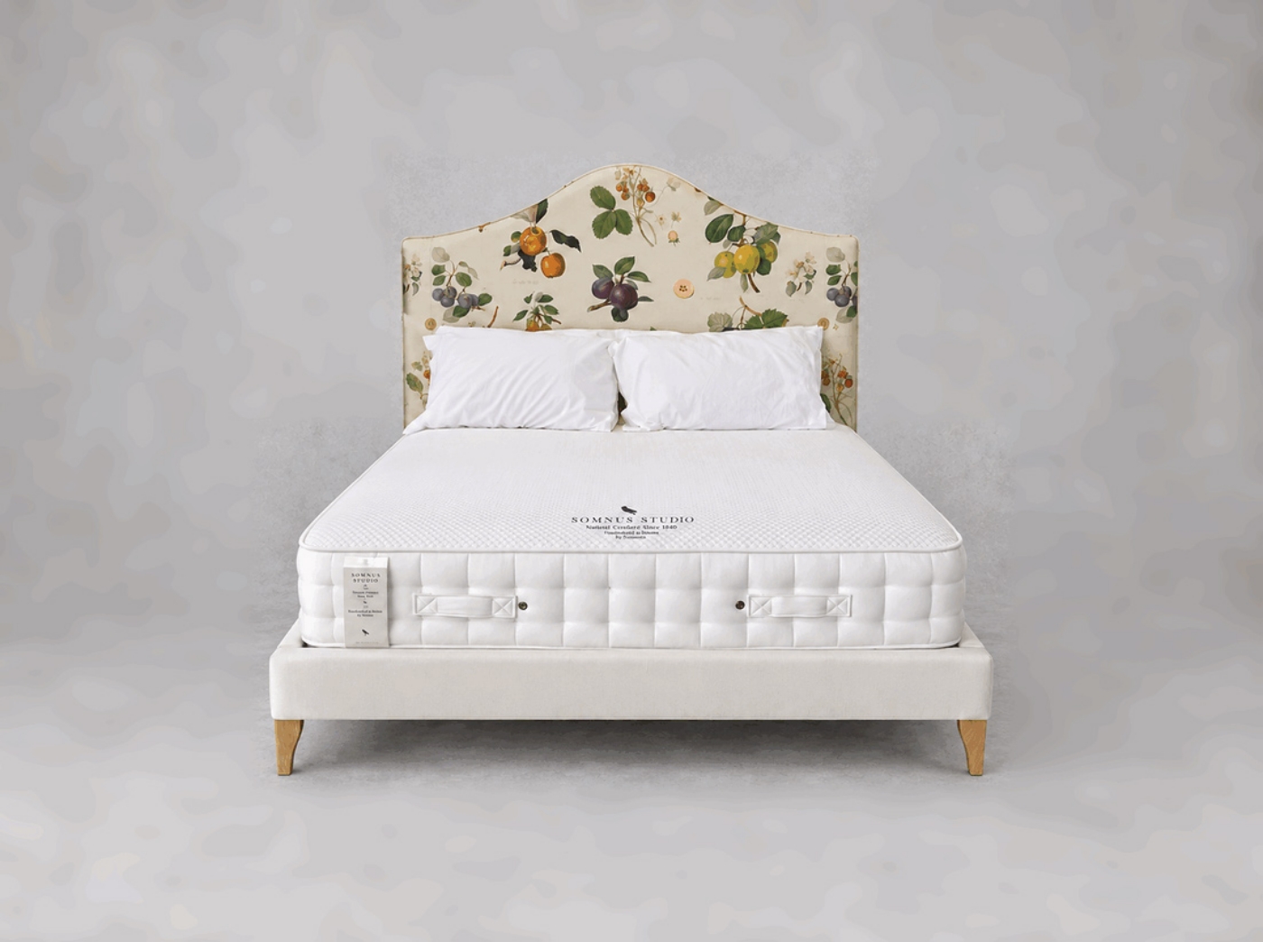 Outlet West Sussex: Bermondsey King Bed in RHS William Hooker